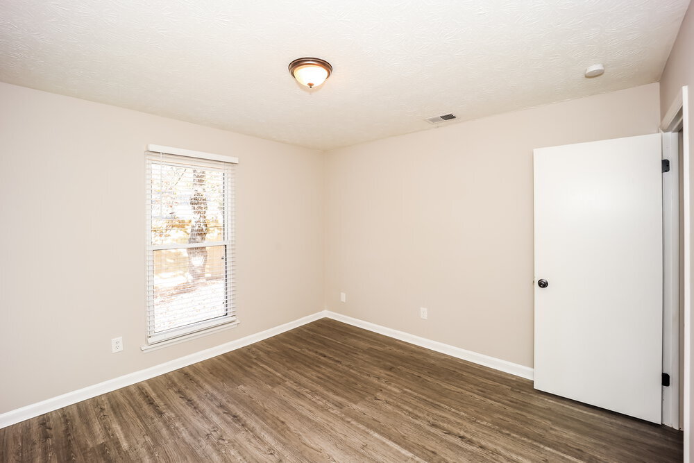Building Photo - 8449 Willows Terrace