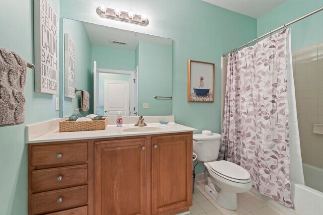 Building Photo - Fully Furnished  | Utilities Included | Flexible Lease Terms