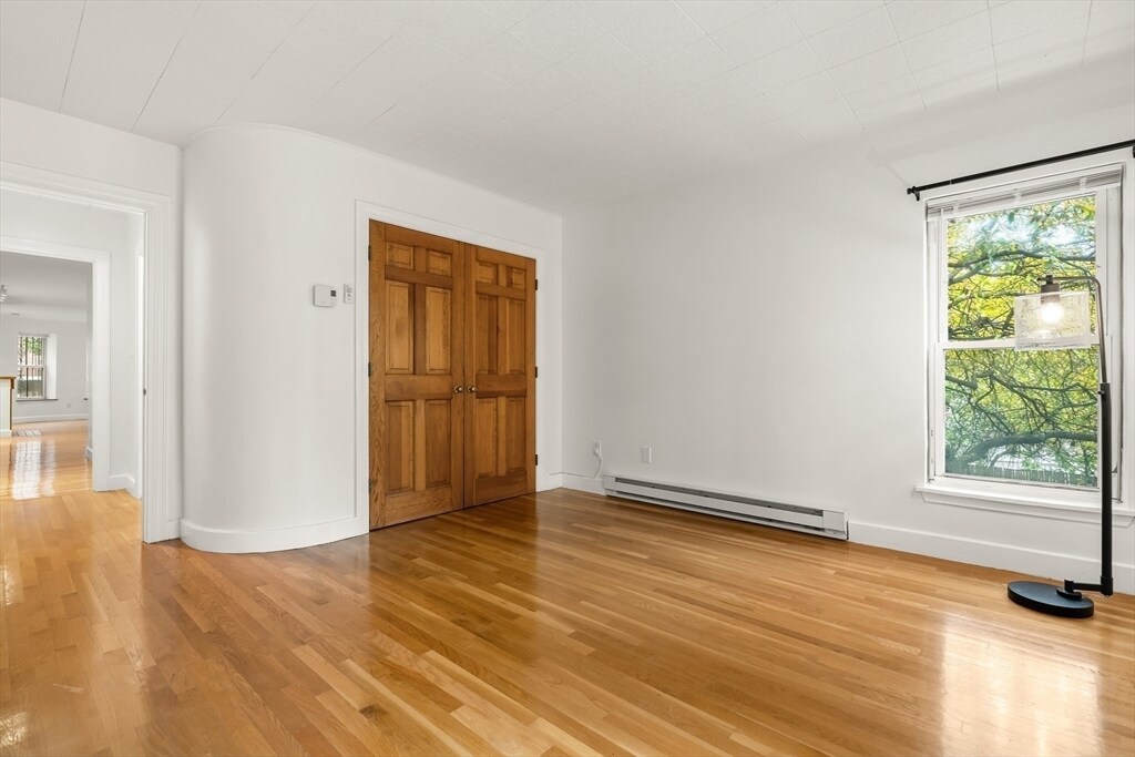 Building Photo - 228 W Canton St