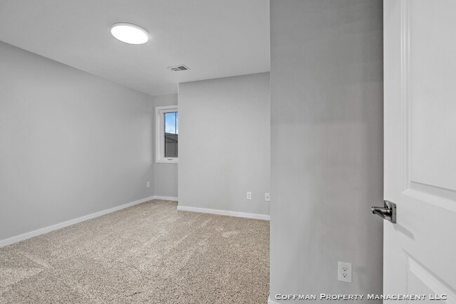 Building Photo - 4310 Pine Forest Blvd NE