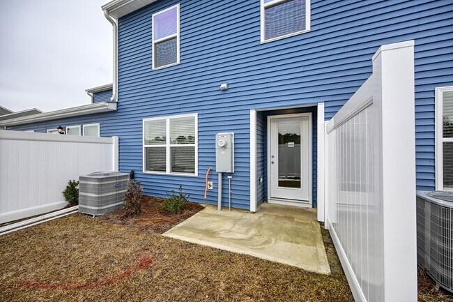 Building Photo - 103 S Grassland Rd