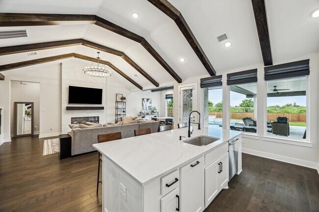 Building Photo - 14115 Garibaldi Dr