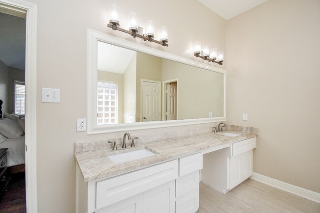 Building Photo - 4814 Canyon Sage Ln