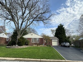 Building Photo - 55 Paschall Rd