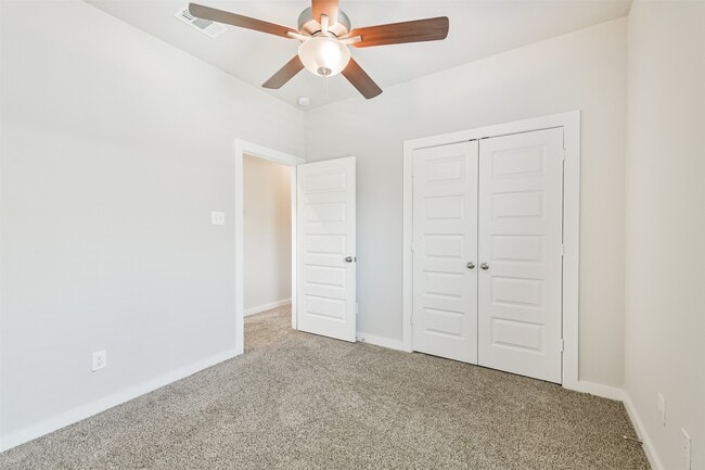 Building Photo - 25109 Pacific Wren Dr