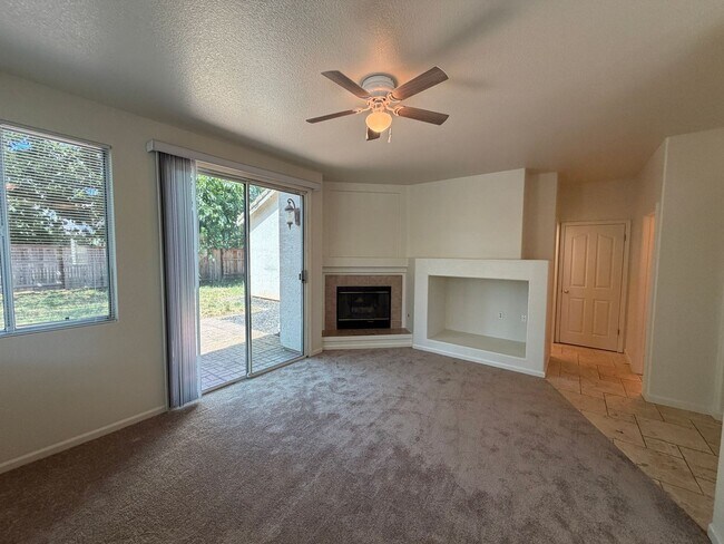 Building Photo - Large Corner Lot