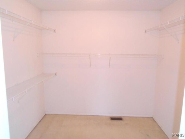 Building Photo - 940 Silverlink Dr