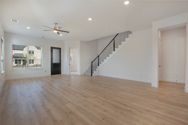 Building Photo - 4413 Cave Spgs St