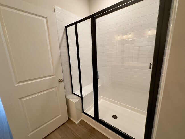 Building Photo - Custom Home in Bella Vita!