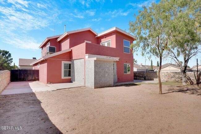 Building Photo - 2364 Tierra Blanda Dr