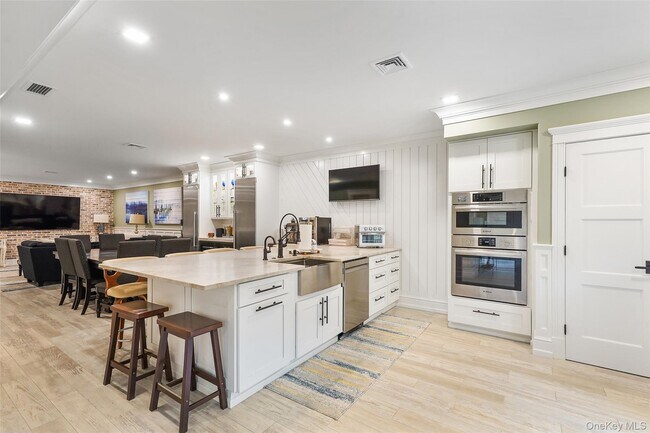 Building Photo - 4 Goldman Ct