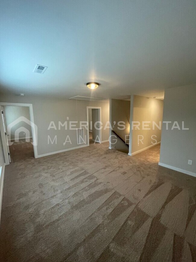 Building Photo - 2116 Ellsworth Loop Rd
