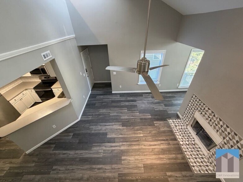 Building Photo - 133 McGill Park Ave NE