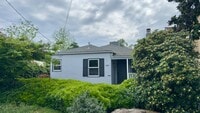 Building Photo - 2 bedroom | 1 bathroom | Single family in East Sac