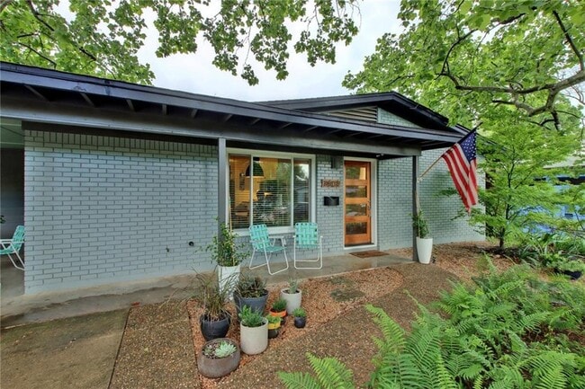 Building Photo - 7807 Lazy Ln