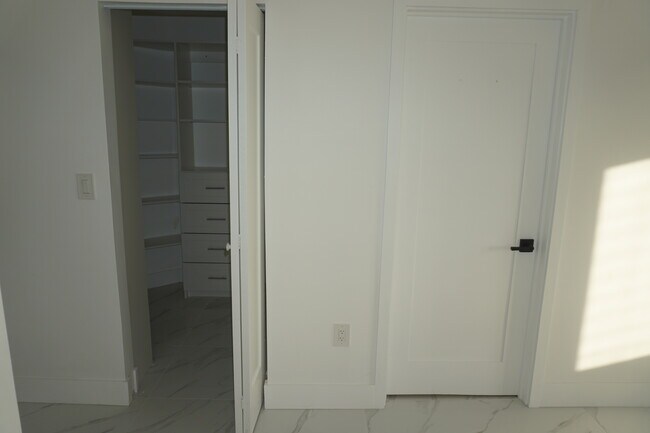 Building Photo - 15614 SW 110th Terrace