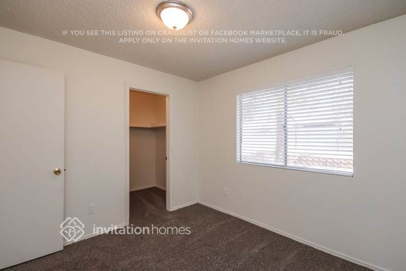 Building Photo - 3338 W Monona Dr