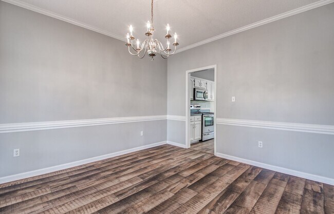 Building Photo - 9461 Hickory Dr
