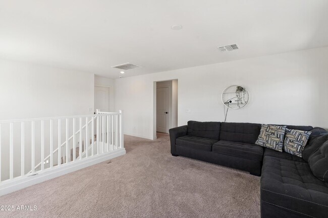 Building Photo - 7352 S Briarwood Ln