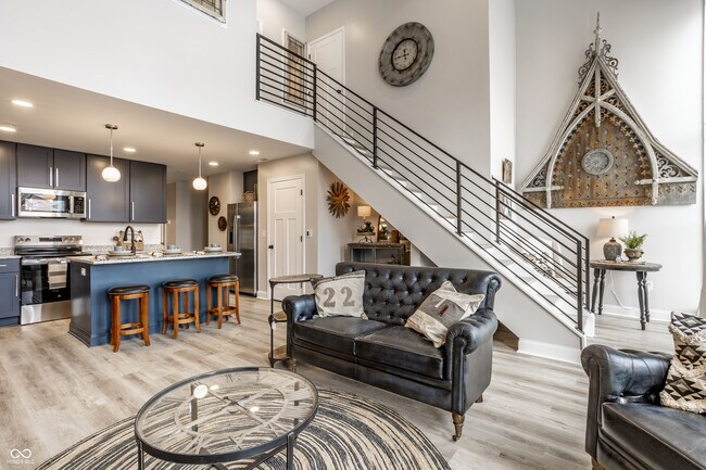 Building Photo - 108 W Main St