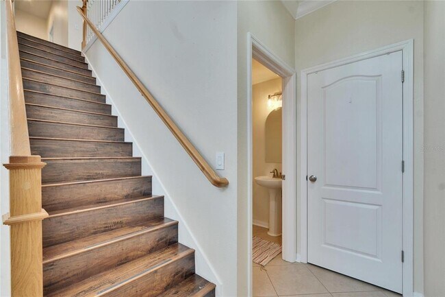 Building Photo - 9105 Crystal Commons Way