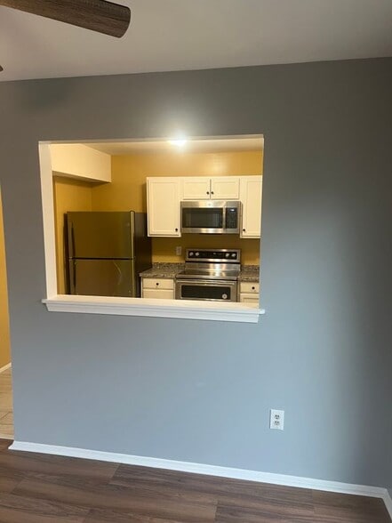 Building Photo - 202 Jennifer Dr