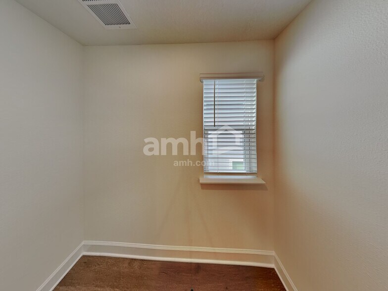 Building Photo - 2558 Belfort Lndg Ct