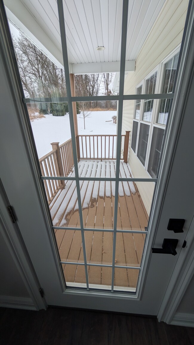 balcony door - 205 Ridgeview Dr