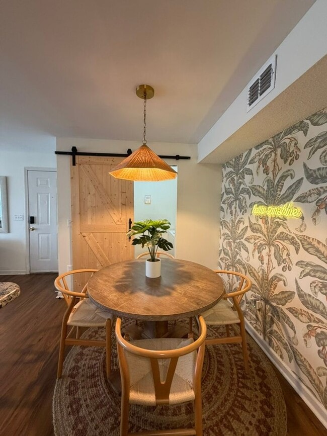 Building Photo - Furnished 3 Bedroom, 2 Bath Condo In Indian Lake!