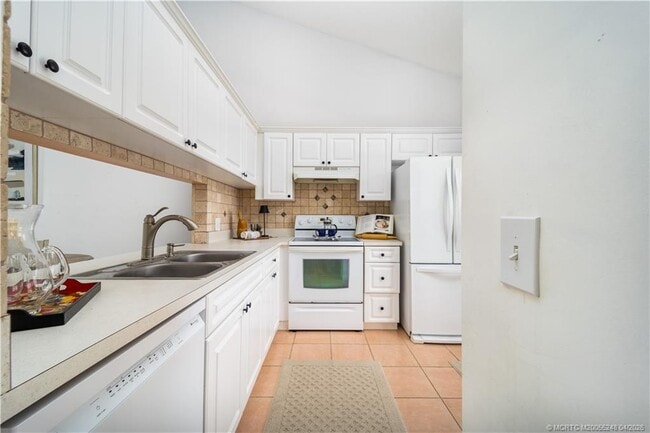 Building Photo - 1637 NE Nautical Pl