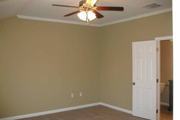 Building Photo - 2403 Brightside Dr