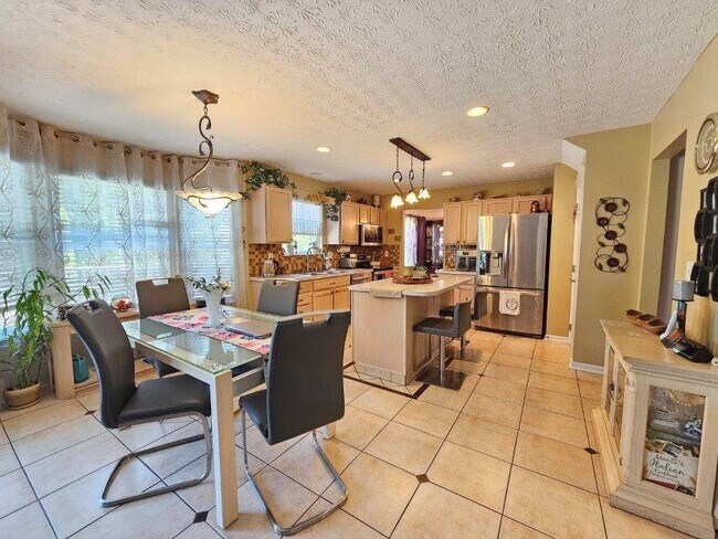 Building Photo - 4540 Redwood Vine Dr