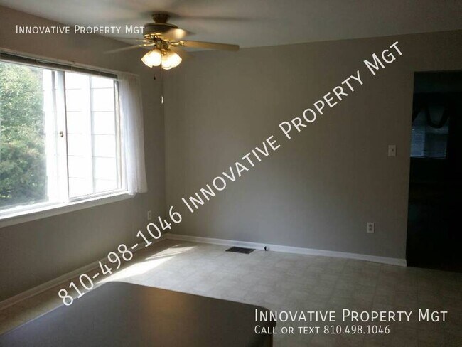 Building Photo - Spacious 4 bedroom , 1 1/2 bath home in Ga...