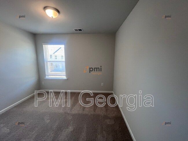 Building Photo - 447 Payne Dr