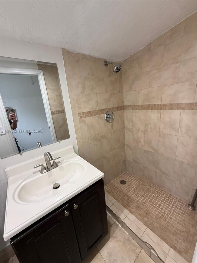 Building Photo - 7320 Ramona St