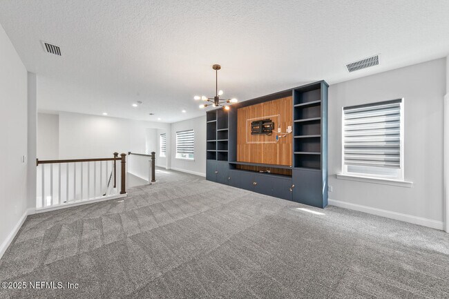 Building Photo - 264 Pine Haven Dr