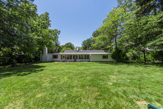 Building Photo - 6418 Overhill Rd