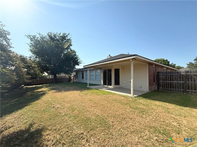 Building Photo - 106 Snake Dance Dr