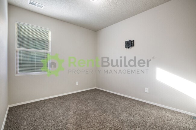 Building Photo - !!!WOW!!! New 3-bedroom, 2-bathroom DR Horton home in the Aspire Gated Community