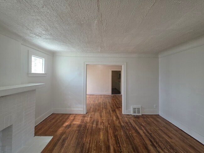 Building Photo - 5276 Maryland St