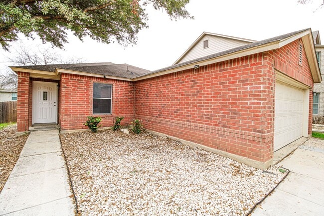 Building Photo - 511 Mathis Mdw