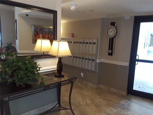 Building Photo - 3499 Oaks Way