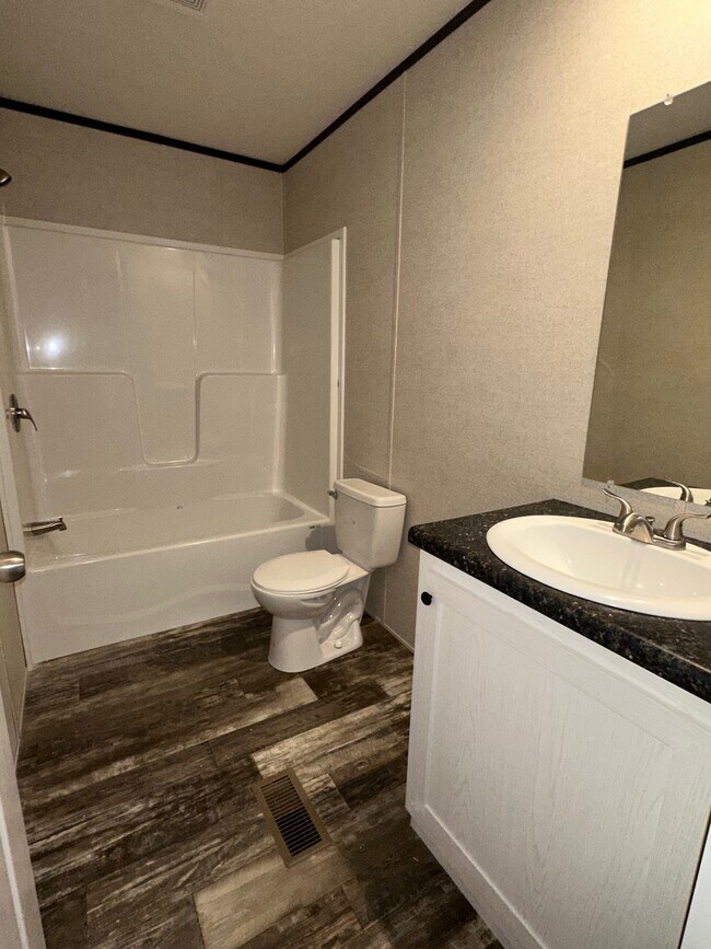 Building Photo - 2773 Laurel Cir