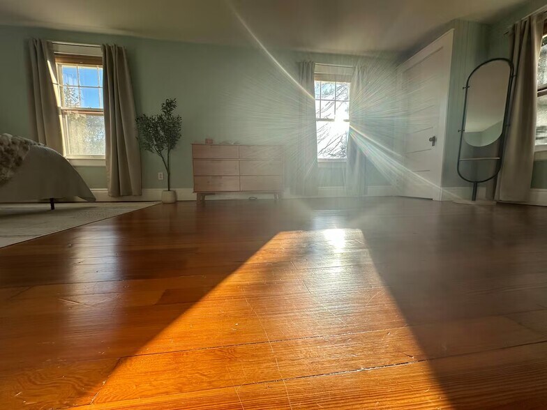 Building Photo - 608 Ackerman Ave