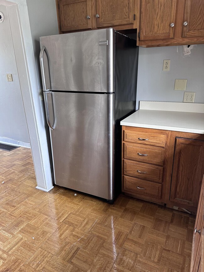 Building Photo - 292 11th St