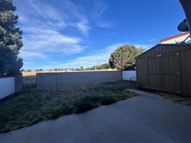 Building Photo - 606 Western Dr