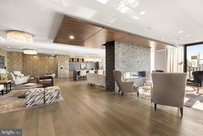 Building Photo - 45 Sutton Square SW