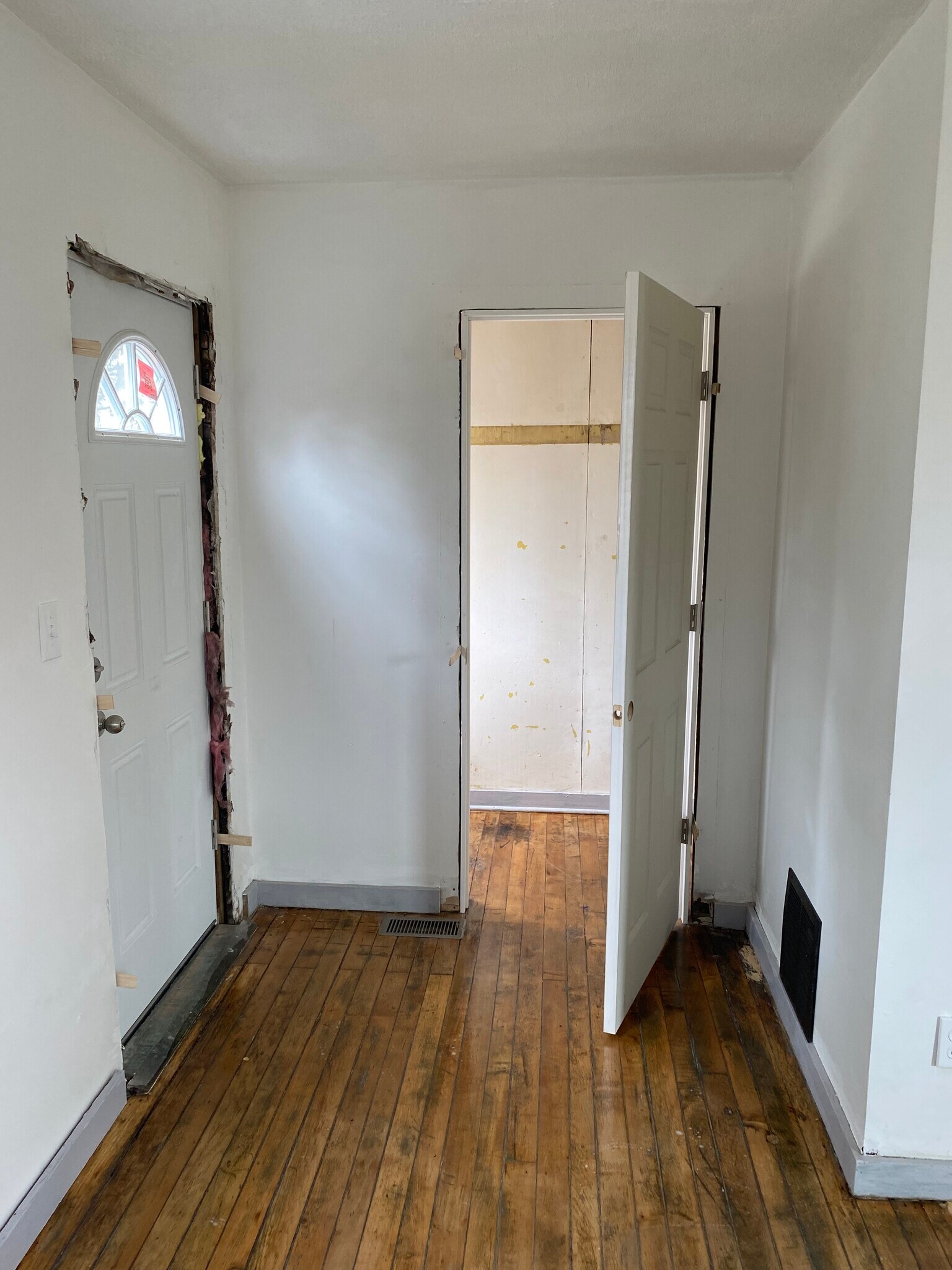 North Bedroom - 428 E 27th St