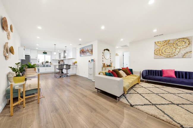 Building Photo - 17969 Collins St