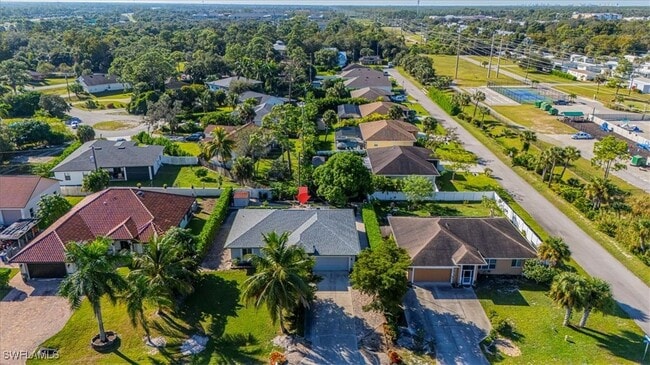 Building Photo - 27518 Pinecrest Ln